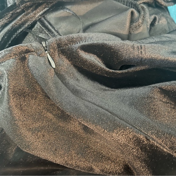 Romeo & Juliet Couture Black Velvet Lace Cross-Back Jumpsuit - Size M- New W/Tag - Picture 8 of 15